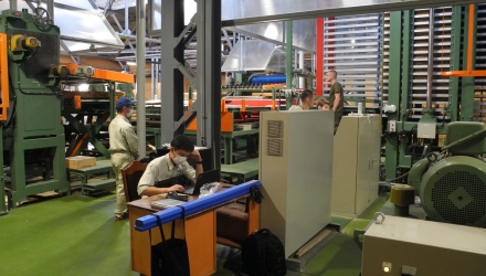 A NEW AUTOMATIC HOT PRESS HAS BEEN INSTALLED AT MOSTOVDREV JSC PLYWOOD PRODUCTION FACILITY 